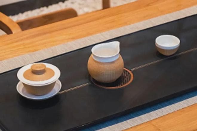 泡茶时，瓷器、陶器与玻璃杯，究竟哪个更好？