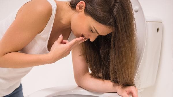 食物中毒的5大警报信号！恶心、呕吐、腹泻...你中招了吗？