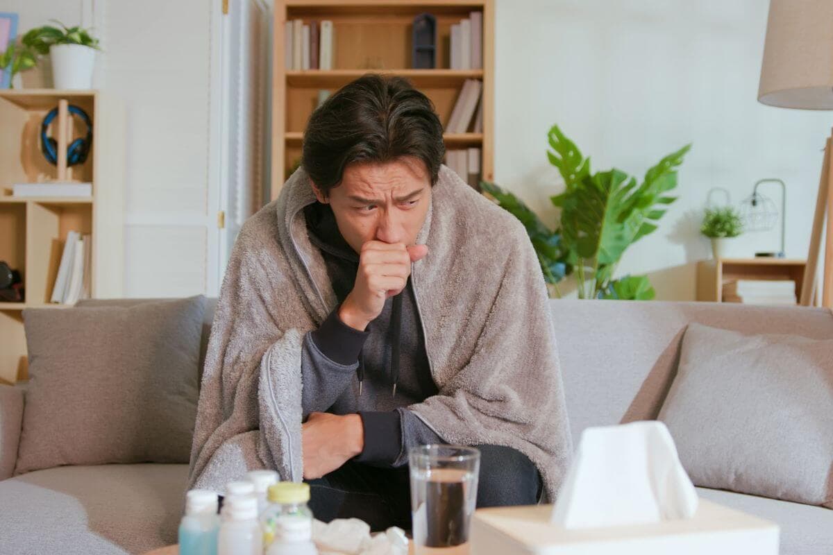 喉咙痒怎么办？拖延日久容易演变成慢性咽炎
