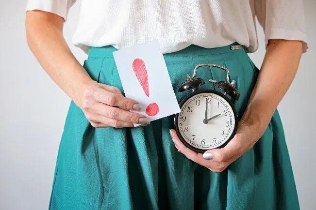 痛不欲生就只能“多喝热水”？止痛药才是救星