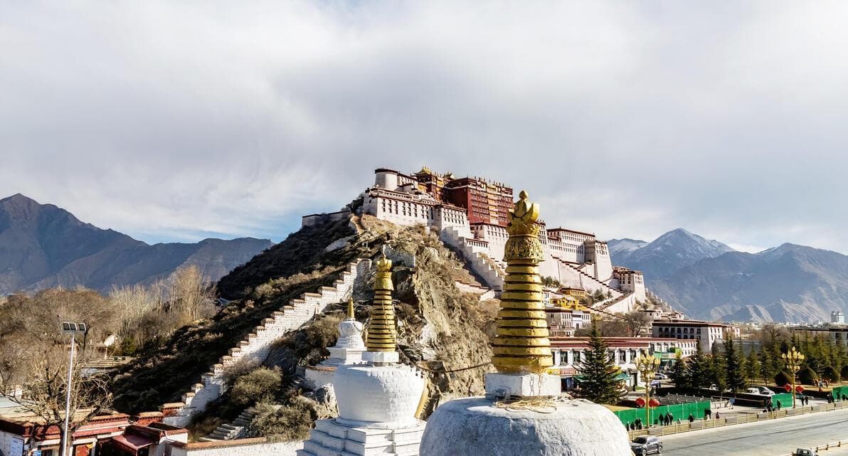 西藏旅游必看：如何选择最佳的旅游时间？