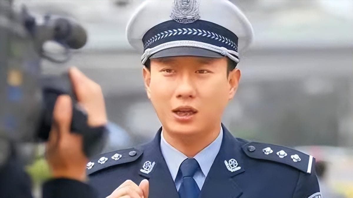 回顾：全国最火交警：走红后突然离职，如今他怎么样了
