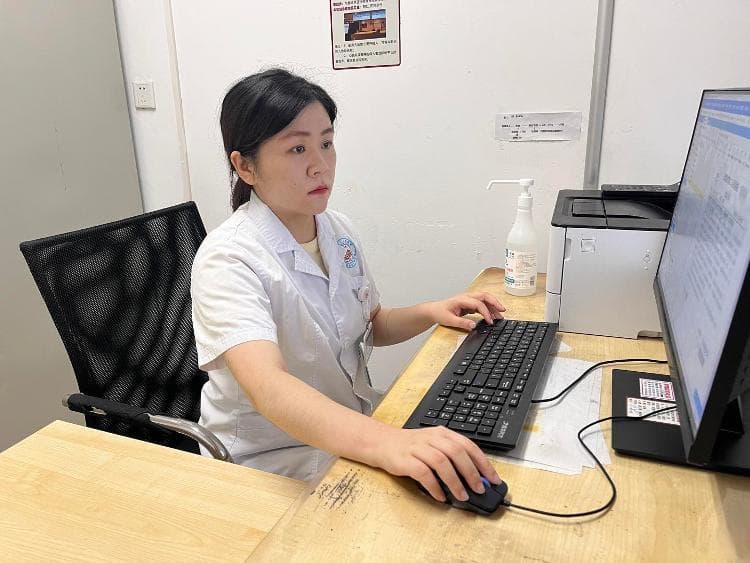 “东方秘术”拔火罐走红巴黎奥运，中医：7到8月是一年中最佳治疗时期