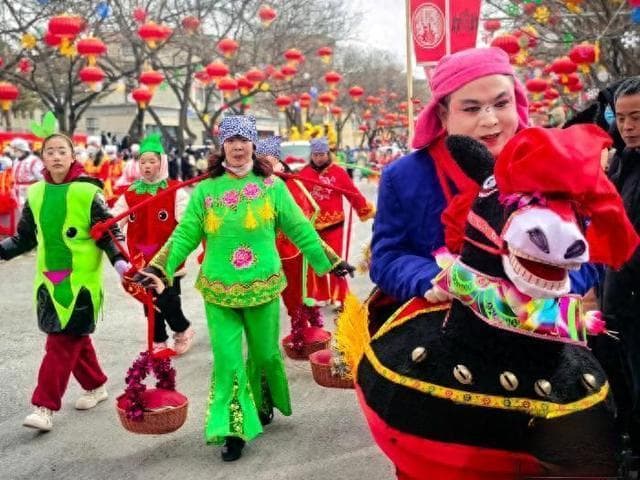 宁夏固原社火表演：千年民俗送福到