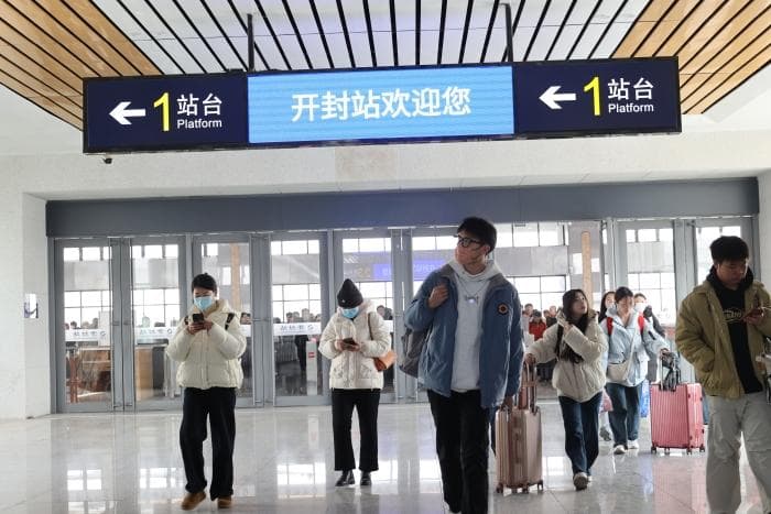 异乡的游子多久和父母联系一次