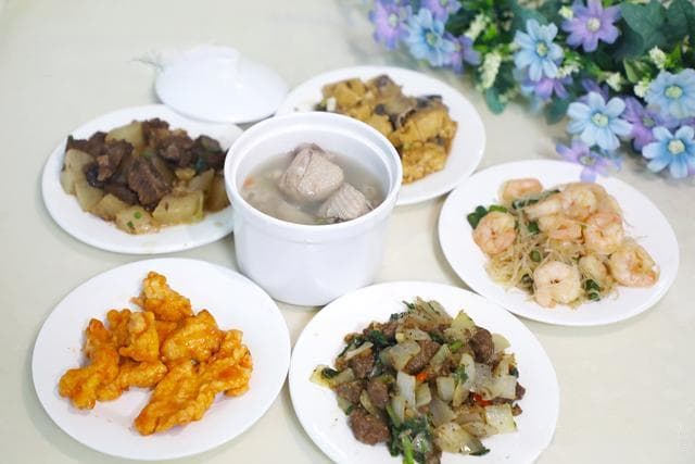 手术后饮食恢复：从流质到普通饮食的三阶段指南