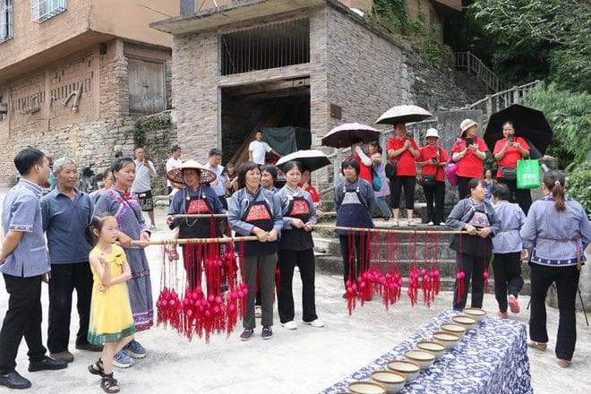 荔波：者吕古寨欢度“六月六” 共享民族风情