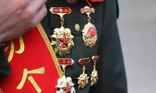 和平年代，活着的一等功是什么概念？