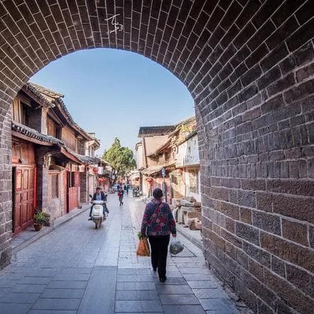 大理旅游攻略：必去景点、美食推荐与深度玩法指南