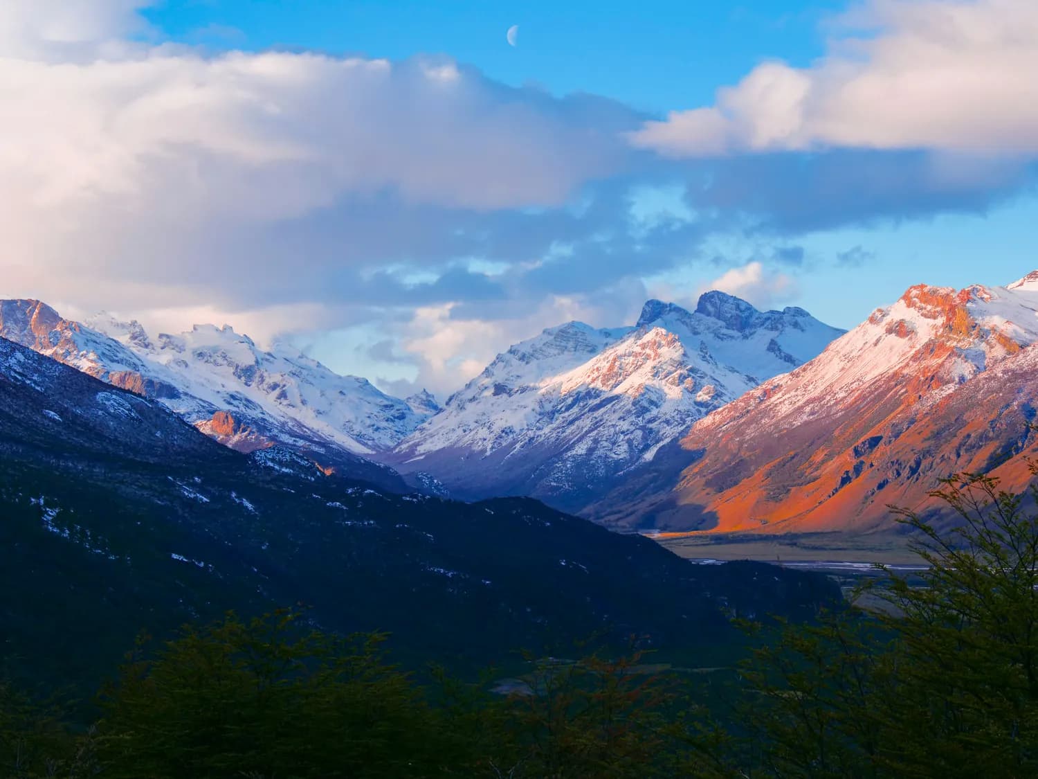 沂水旅游打卡圣地：雪山彩虹谷与天然地下画廊