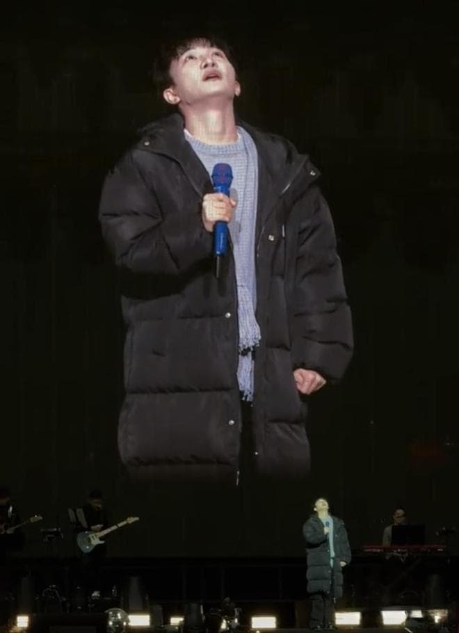 周深因嗓子不适取消伦敦演唱会，哽咽致歉