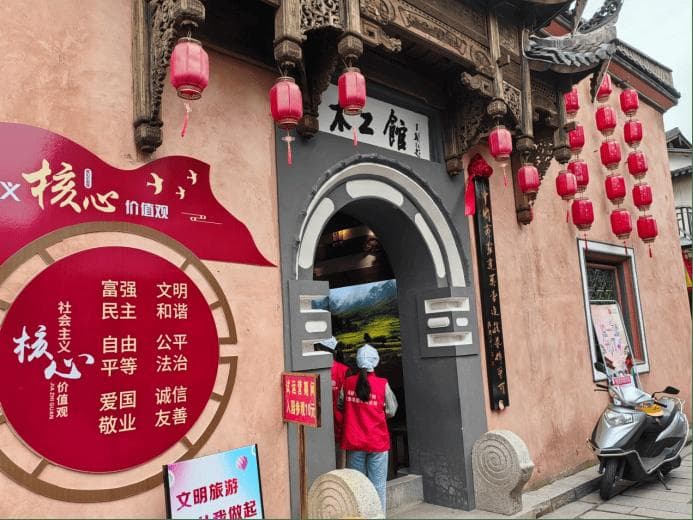 长汀首创“木工非遗技艺传习所”受游客热捧