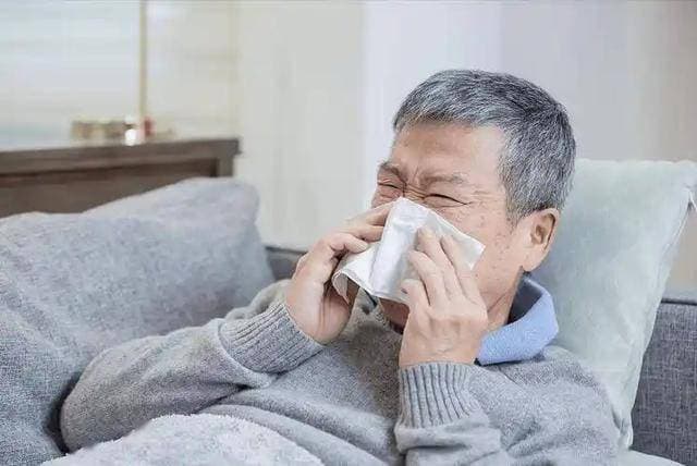 甲流进入高发期，医生提醒：“中招后”不要大意，牢记2吃2不吃！