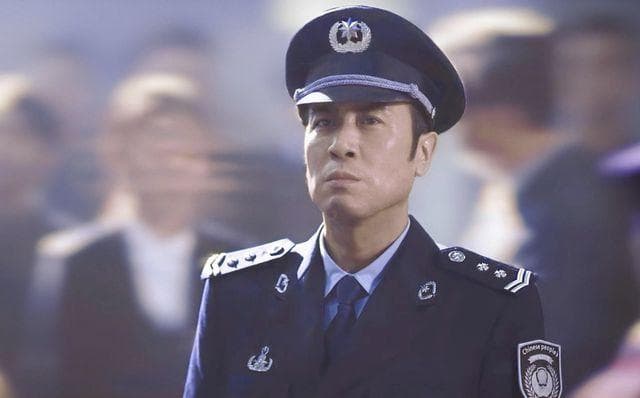 于和伟任浙江警察形象大使，用坚韧精神克服困境成实力派