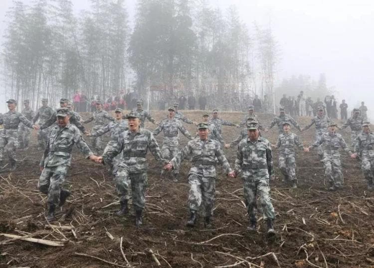 地雷百年：从战场利器到和平年代的扫雷英雄