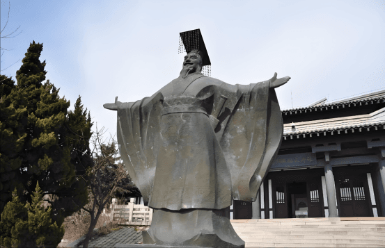 我国历史上共有400多位皇帝，能被称为是千古一帝的，就只有这4位