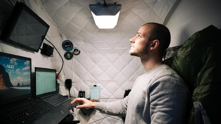 科学家探秘：宇航员太空中的心理状况