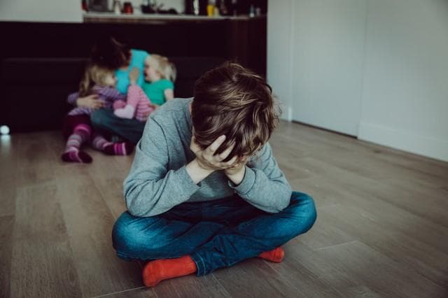自闭症干预秘籍：孩子触觉敏感各种不适应怎么办？