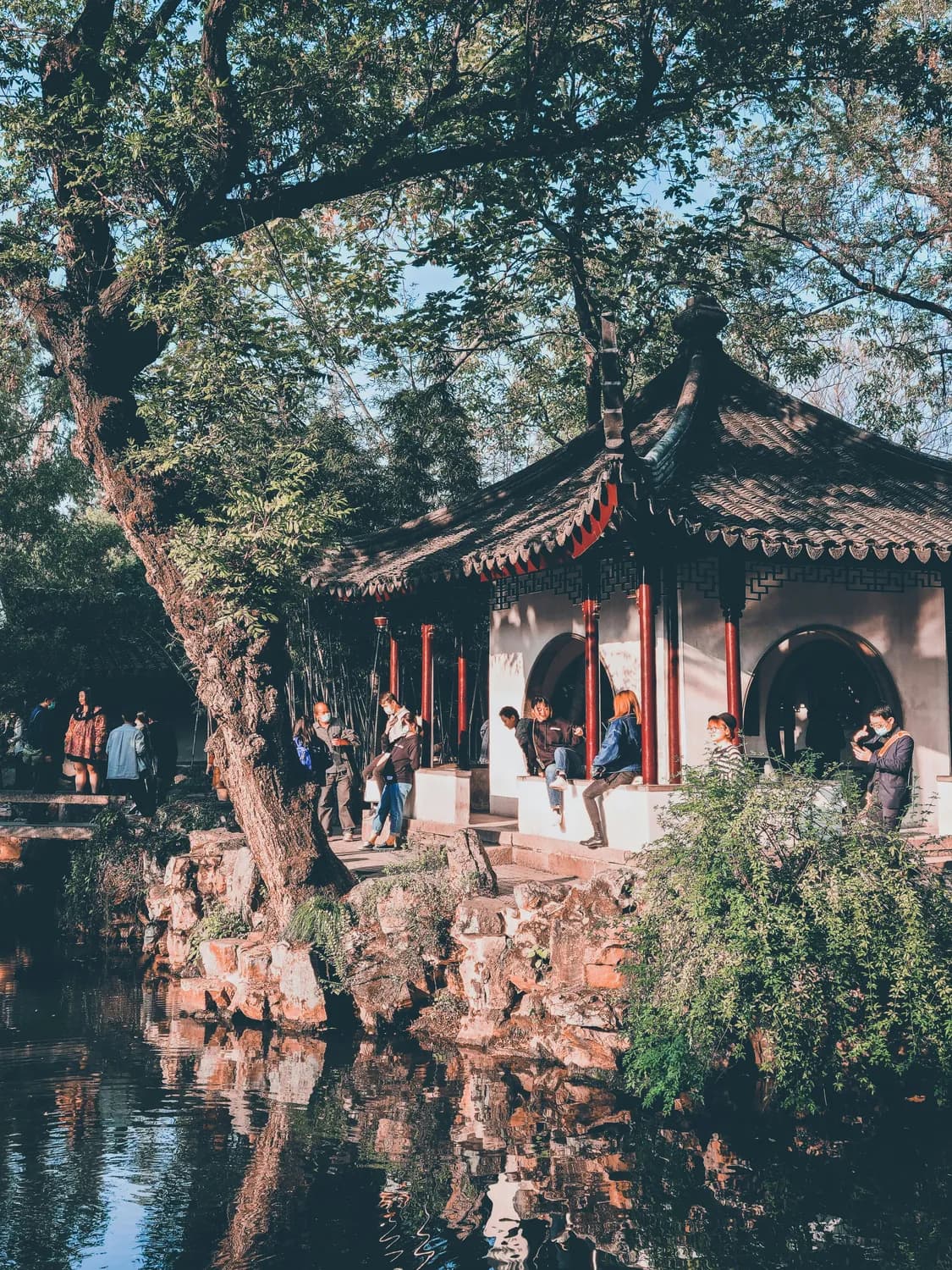 民间俗语里的大智慧：一人不进庙，背后有何深意？