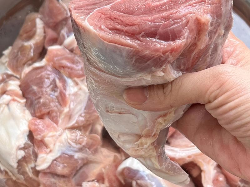 24步教你卤出完美牛腱子，嫩滑多汁的减脂美食