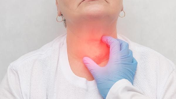 甲状腺结节的症状、危害与科学治疗方案