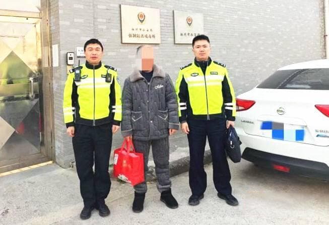 用假证进车管所办业务，被拘留7天罚款3000元