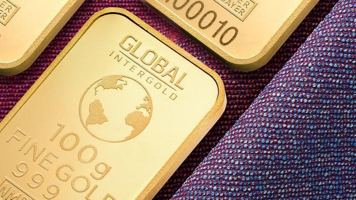 金价还在“狂飙”！足金饰品每克已达886元，避险情绪下黄金还会继续涨？