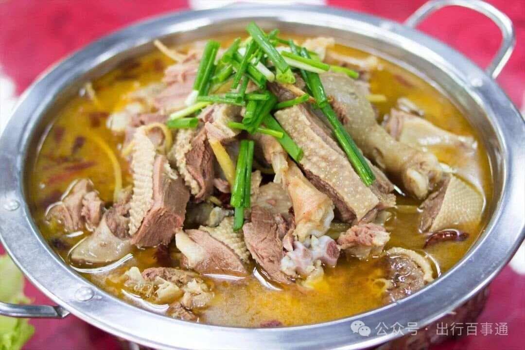 河南信阳十大美食：北国江南里的舌尖艺术