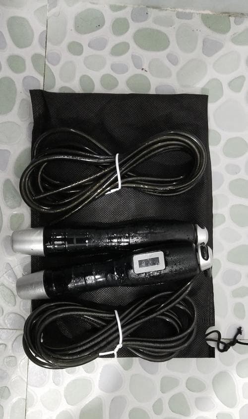 以跑步跳绳技巧教学提升中考体育成绩（跑步跳绳技巧的训练与应用）