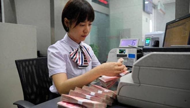 银行存款再次调整，从2月起存款超过30万元的，要注意什么呢？