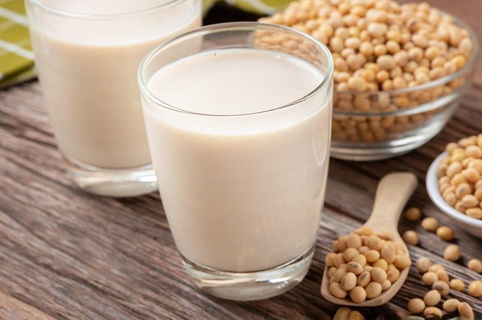 豆漿功效與禁忌｜懷孕可以喝豆漿嗎？含豐富蛋白質的豆漿長期飲用會有副作用嗎？