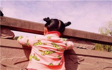 父母双亡小孩抚养费给多少