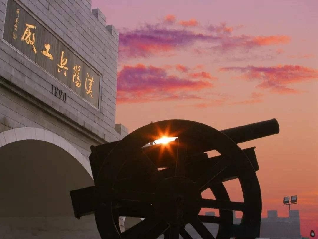 “汉阳造”推翻了清王朝，后来汉阳兵工厂只能靠各省军阀订单维持