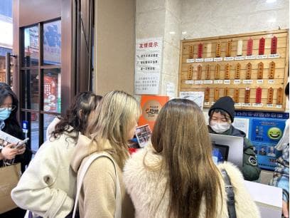 蟹粉小笼成为韩国游客“上海美食之光”，线上攻略平台韩国用户访问量翻三倍