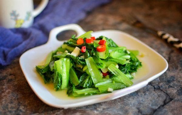 清炒小白菜：简单美味的家常菜制作指南