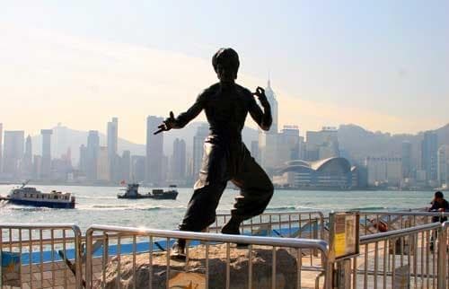 香港旅游必去景点：星光大道与维多利亚港