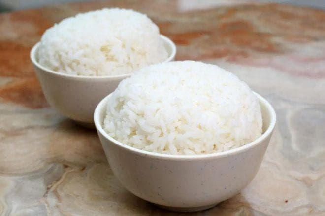 电饭锅煮米饭的五大技巧：从洗米到焖制的完整指南