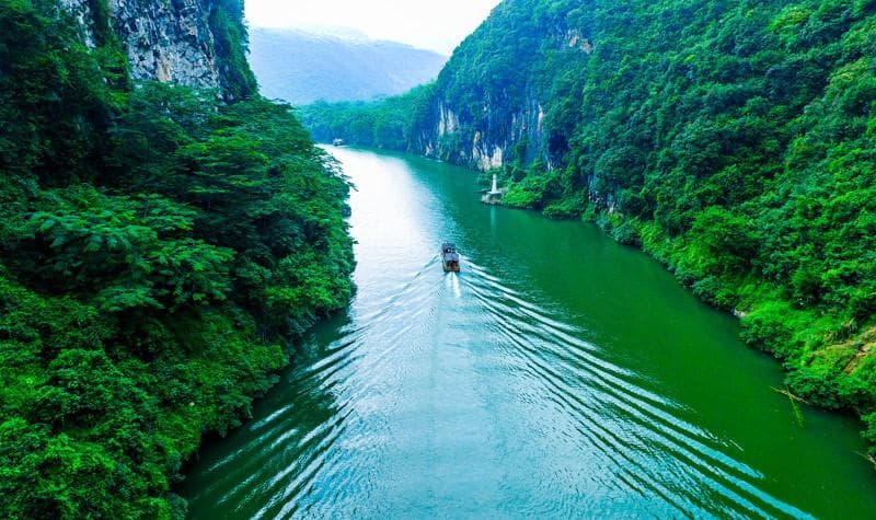 广东湟川三峡：集自然美景与人文历史于一体的旅游胜地