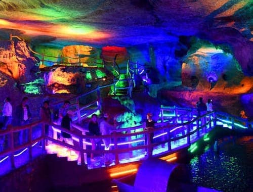 临沂市萤火虫水洞·地下大峡谷旅游区