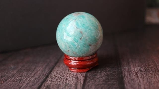 天河石（Amazonite）：从历史传说 到物理能量，勇者的希望之石