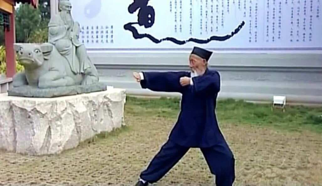 八部金刚功与八部长寿功：道家传统养生功法详解