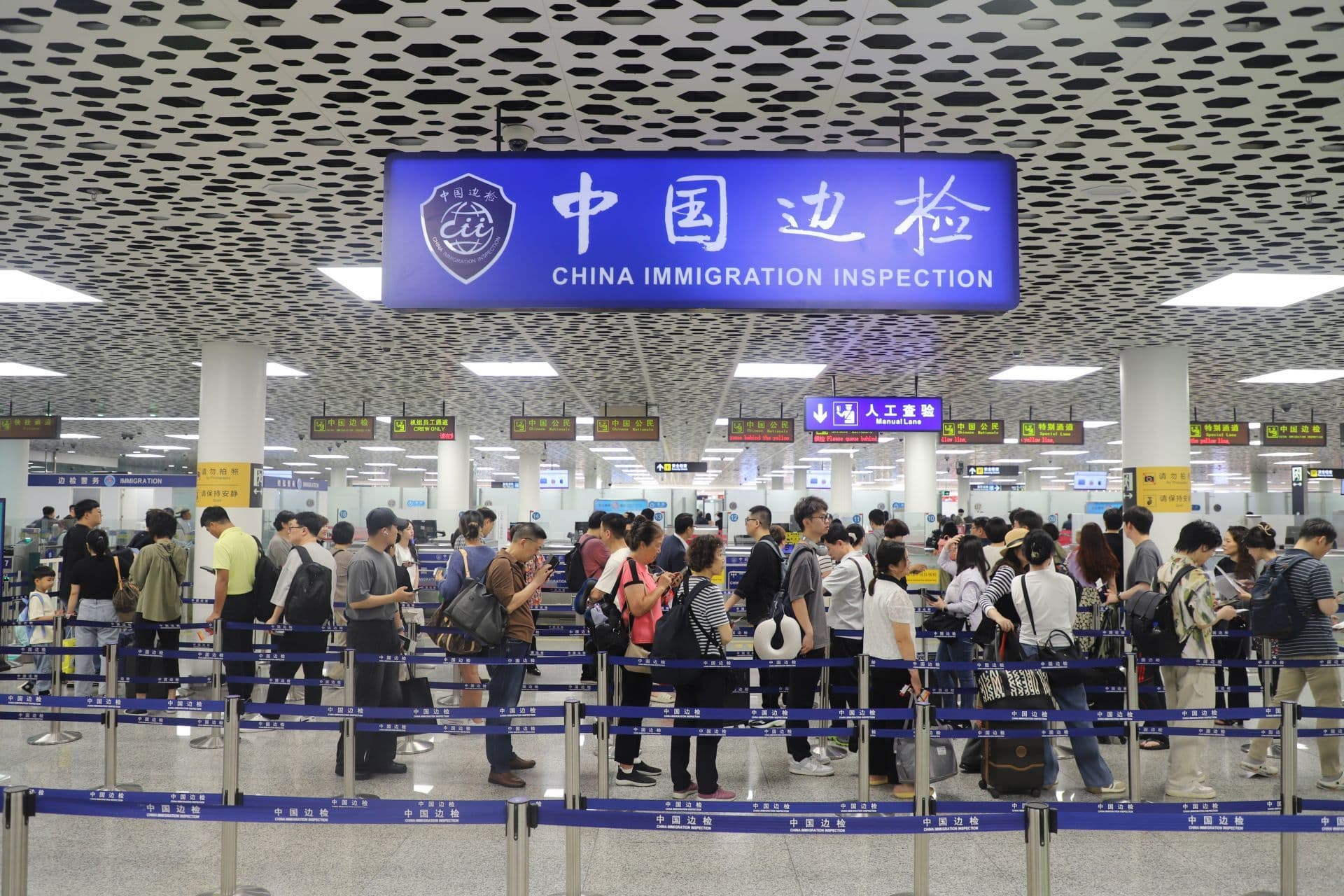 串门消费成日常，深港消费双向拓展