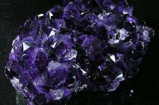紫水晶：神秘紫色宝石的前世今生