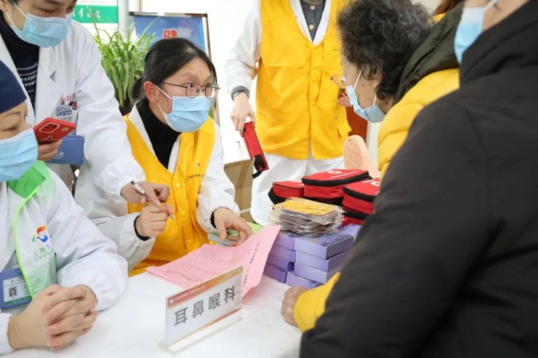 累计献血7000毫升，她说：希望40岁前能献血40次……