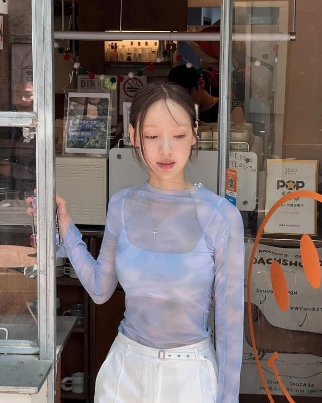 丁达尔穿搭是什么？像把光穿在身上，运用渐变色调营造温暖治愈的氛围