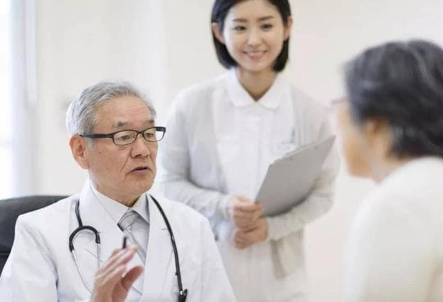 医院选医生攻略：主治与主任医师如何选
