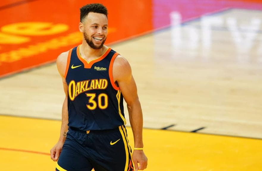 盘点NBA历史最强球员：库里三分、科比得分，谁是最具统治力？