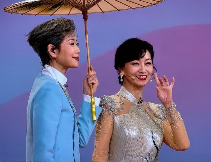 赵雅芝叶童春晚重聚，语言类节目却集体“翻车”？