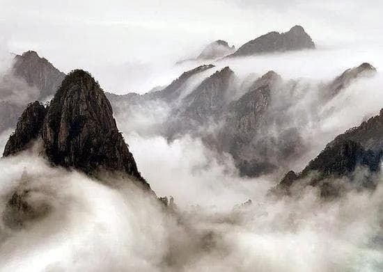 不识庐山真面目：探究庐山及其背后所隐藏的诗情画意