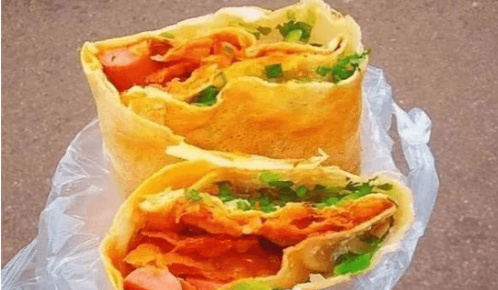 煎饼果子：摊开一座城的晨光与烟火